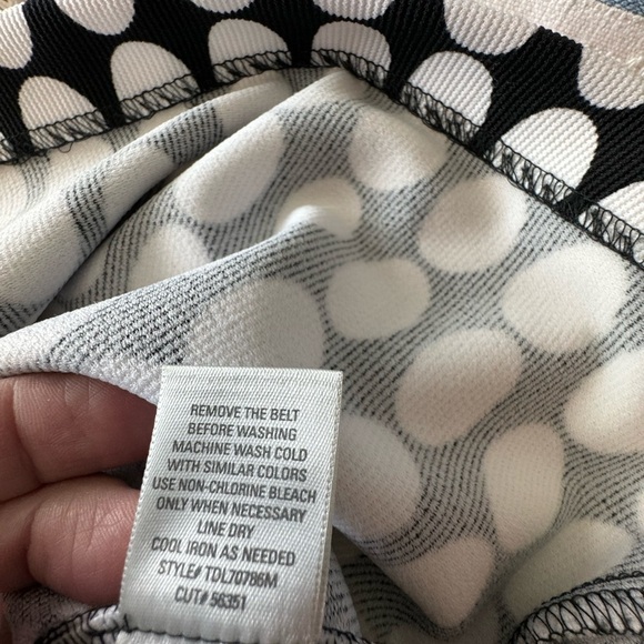 Dressbarn woman’s Dotted Cap-Sleeve Belted Sheath Dress with scoop neck size 12 - Picture 12 of 12